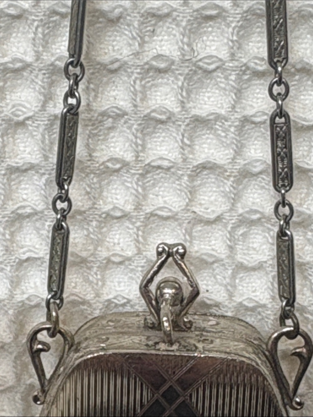 Wristlet compact - Picture 4 of 13